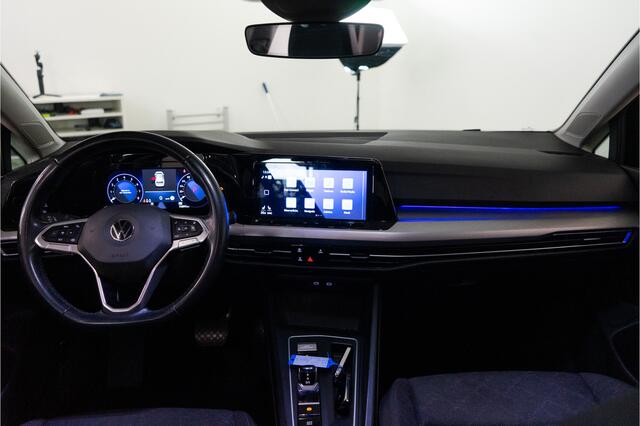 Volkswagen GOLF 1.0 eTSI Life Business 111PK | Sfeer | ACC | Virtual | Camera | Garantie