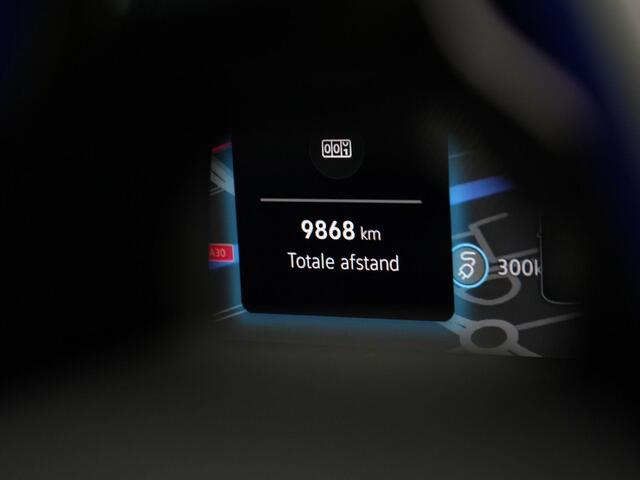 Volkswagen GOLF GTE 1.5 eHybrid 272 pk DSG | Panoramadak | IQ Light | Head-up display | Stuur-/stoelverwarming | Achteruitrijcamera