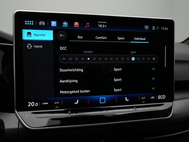 Volkswagen GOLF GTE 1.5 eHybrid 272 pk DSG | Adaptief onderstel | IQ Light | Rondomzicht camera | Head-up display | Stuur-/stoelverwarming