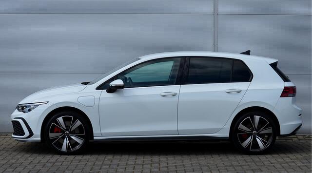 Volkswagen GOLF 1.4 GTE E-HYBRID | PLUG IN HYBRID | ADAPTIEF CRUISE | CAMERA | WINTERPAKKET | ALL IN RIJKLAARPRIJS