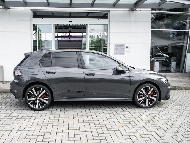 Volkswagen GOLF GTE 272PK Matrix IQ LIGHT 18 Inch Head Up Trekhaak 360° Camera Dynamic Chassis Control