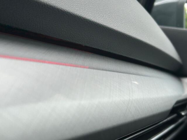 Volkswagen GOLF 8.5 Automaat 1.5 eTSI Life Edition l Sfeerverlichting l Camera l Carplay l Adapt Cruise l