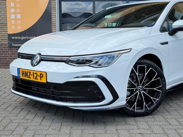 Volkswagen GOLF 1.5 eTSI 150PK DSG R-LINE 2023 22.000KM!