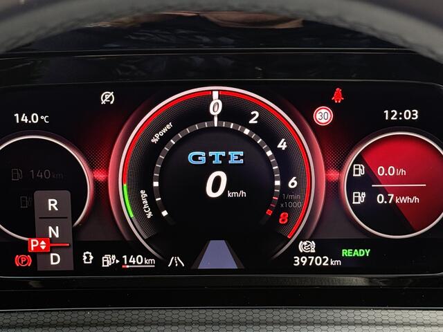 Volkswagen GOLF 1.4 eHybrid GTE | IQ | Pano | Black Style