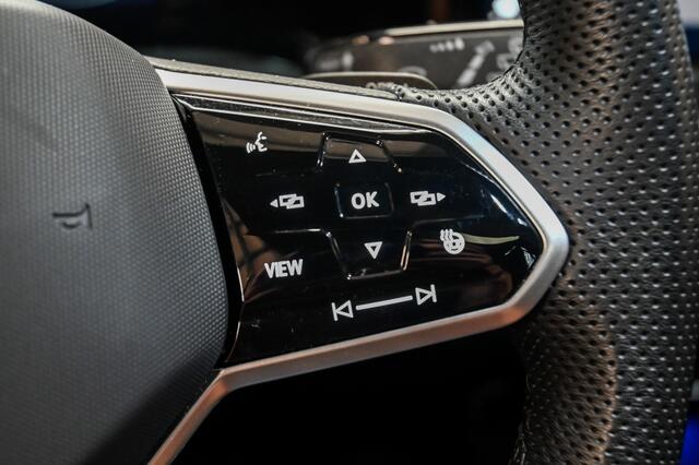 Volkswagen GOLF 1.5 eTSI R-Line ACC|HarmanKardon|Matrix|Pano