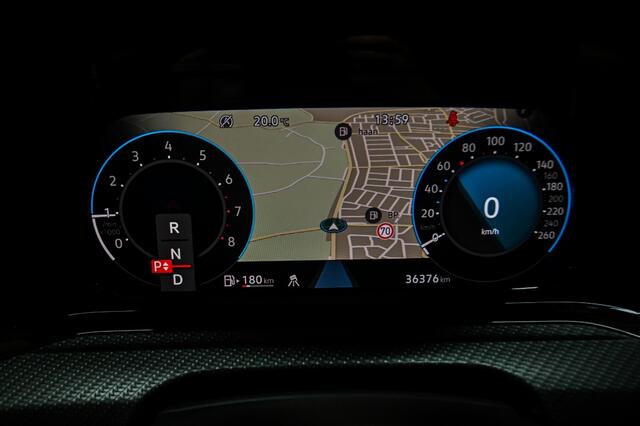 Volkswagen GOLF 1.5 eTSI R-Line ACC|HarmanKardon|Matrix|Pano