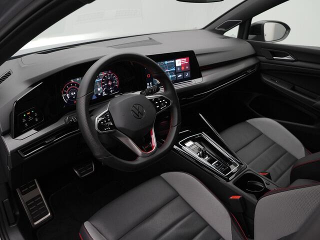 Volkswagen GOLF GTI Clubsport 2.0 TSI 300 pk DSG | Panoramadak | Leder | Dynamic Chassis Control | Harman Kardon sound | Stoelventilatie | Park Assist | Adaptive Cruise | 18 inch
