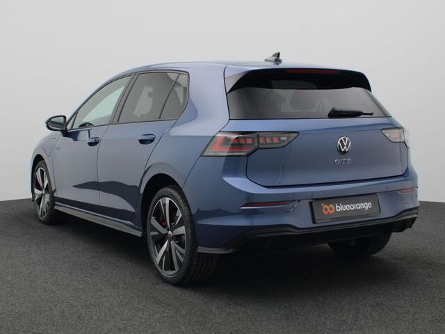 Volkswagen GOLF 1.5 eHybrid GTE 272PK DSG Black style, 18" lichtmetalen vlgen, Side Assist, Achteruitrijcamera, Stoel-Stuurverwarming, Navi via Apple Carplay/Android Auto, Matrix-LED verlichting, Trekhaak