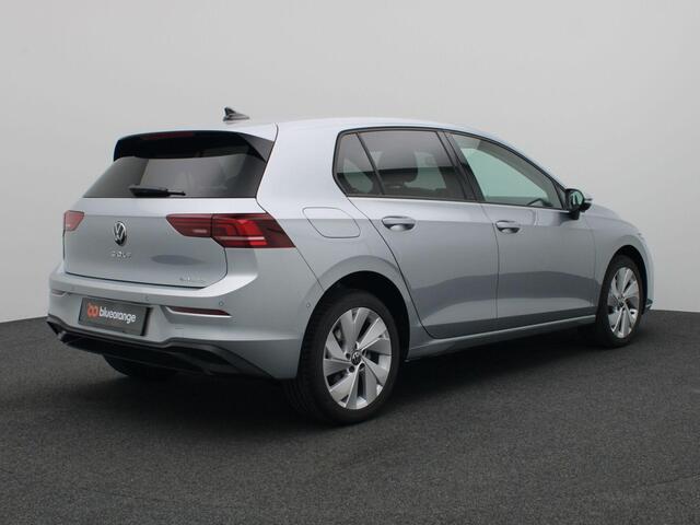 Volkswagen GOLF 1.5 eHybrid Life Edition 204PK DSG Adaptieve Cruise Controle, Navi via Apple Carplay/Android Auto, Achteruitrijcamera, Stoel-Stuurverwarming, Keyless, 17" LM Velgen