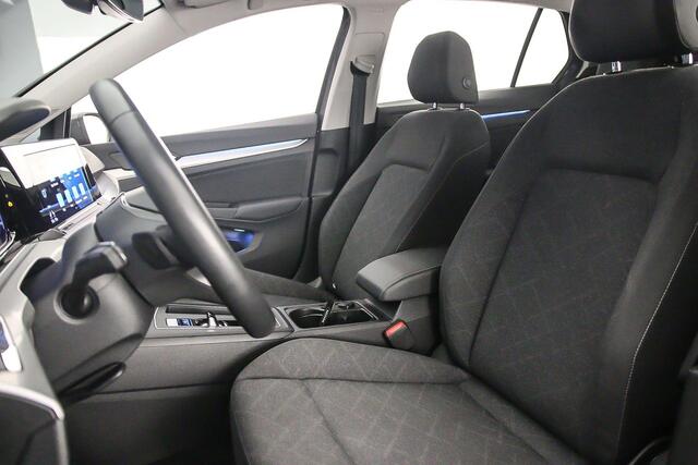 Volkswagen GOLF Life 1.5 eTSI 130pk DSG Automaat Adaptive cruise control, Achteruitrijcamera, LED koplampen, Stuurwiel verwarmd, App connect, Stoelverwarming, Parkeersensoren