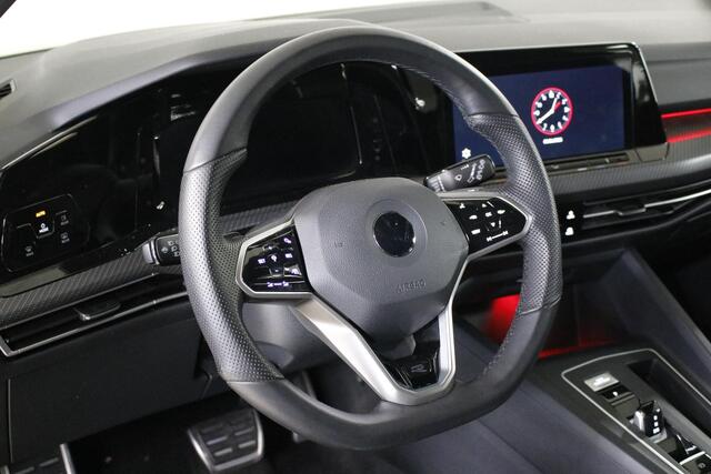 Volkswagen GOLF 1.5 eTSI R-Line Business+