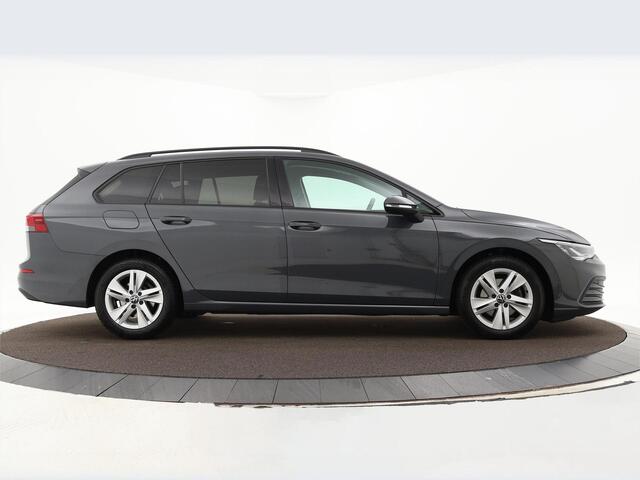 Volkswagen GOLF Variant 1.0 eTSI 110pk DSG Life · Camera · Inklap. Trekhaak · Apple/Android Car Play · ACC · Sfeerverlichting · Navigatie · Verkeersbord Detectie · Garantie t/m 20-01-2027 of 100.000km