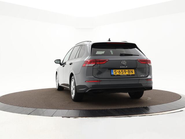Volkswagen GOLF Variant 1.0 eTSI 110pk DSG Life · Camera · Inklap. Trekhaak · Apple/Android Car Play · ACC · Sfeerverlichting · Navigatie · Verkeersbord Detectie · Garantie t/m 20-01-2027 of 100.000km