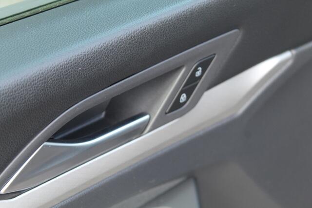 Volkswagen GOLF Variant 1.0 TSI Life