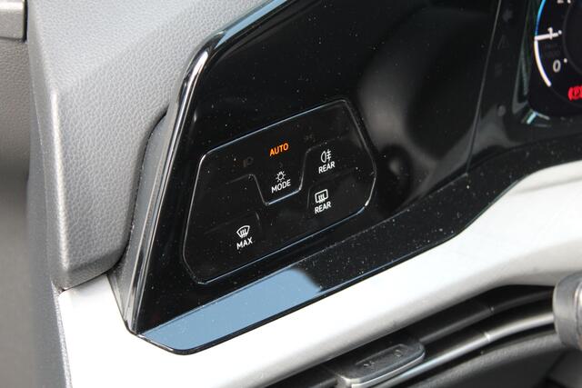 Volkswagen GOLF Variant 1.0 TSI Life