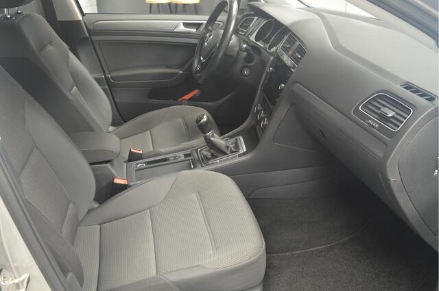 Volkswagen GOLF 1.0 TSI Comfortline // 117.000 km // CLIMA // ADAPTIVE CRUISE // TREKHAAK // NAVI // /// ZATERDAG 14-6 GESLOTEN ///