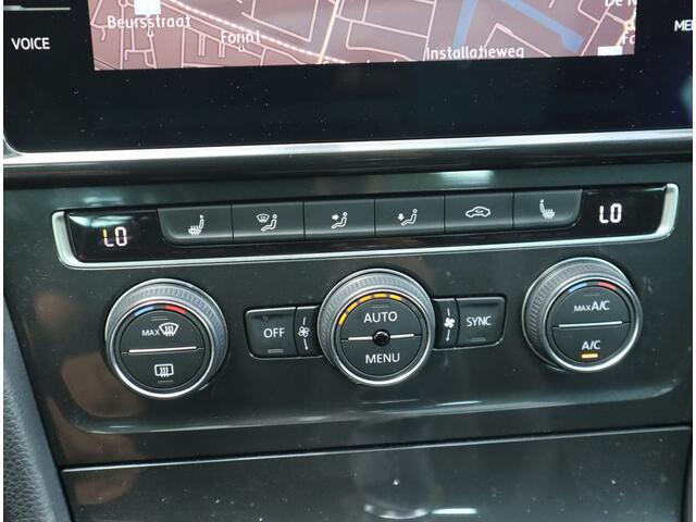 Volkswagen GOLF Variant 1.5 TSI Comfortline Business / Panoramadak