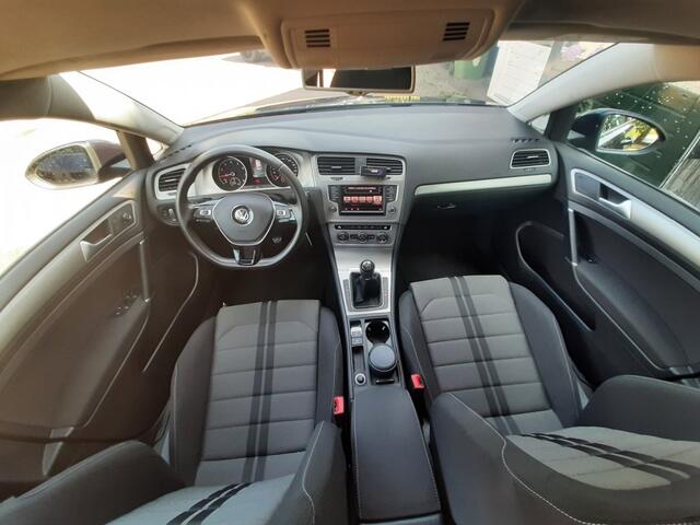 Volkswagen GOLF 1.0 TSi 115pk BMT !!44.000km!! Airco Cruise-control Navigatie Bluetooth