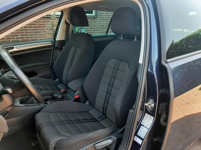 Volkswagen GOLF 1.0 TSi 115pk BMT !!44.000km!! Airco Cruise-control Navigatie Bluetooth