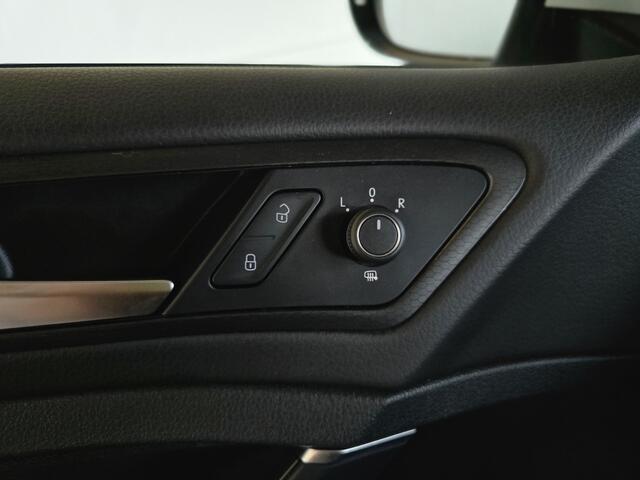 Volkswagen GOLF 1.4 TSI PHEV GTE / Dealer Onderhouden / Stoelverwarming / LED Koplampen