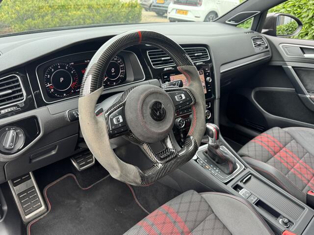 Volkswagen GOLF 7,5 GTI TCR 2.0 TSI Stage2 DSG / Aut. Dynaudio Panoramadak Milltek 91dkm!!