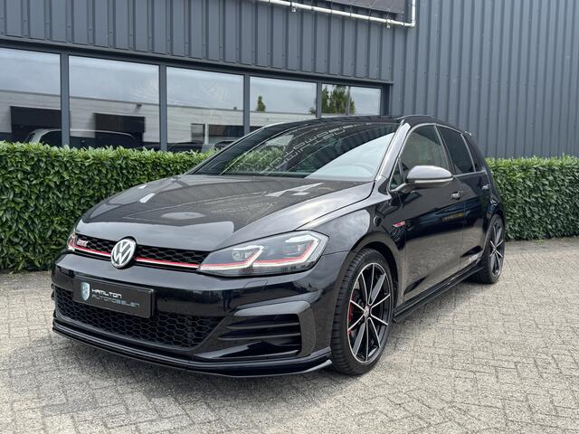 Volkswagen GOLF 7,5 GTI TCR 2.0 TSI Stage2 DSG / Aut. Dynaudio Panoramadak Milltek 91dkm!!