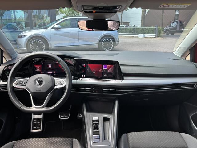 Volkswagen GOLF 1.0 eTSI Life PANORAMADAK | ADD. CRUISE | VIRTUAL DASH | NAVIGATIE | RIJKLAARPRIJS incl. 12mnd BOVAG