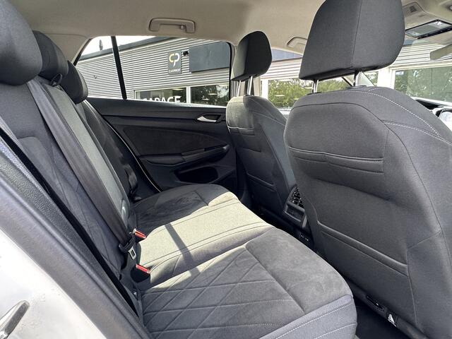Volkswagen GOLF 1.5 TSI | Stoelmassage | Camera | Memory | Trekhaal | CarPlay