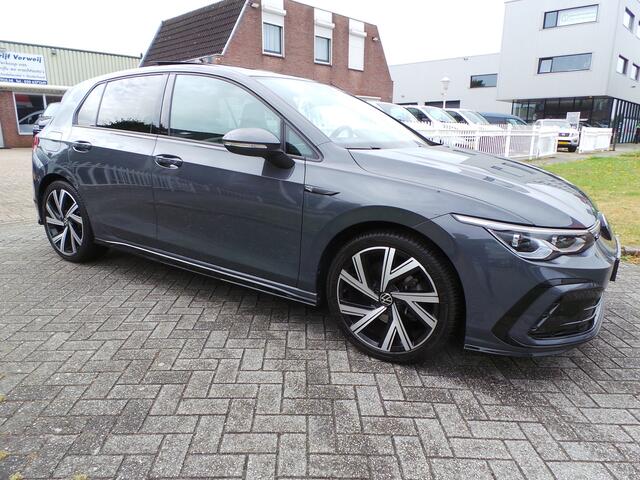 Volkswagen GOLF 1.5 eTSI R-Line Pano,Dodehoek,Stoelverw Airco,Cruise,Navigatie,18"Lmv