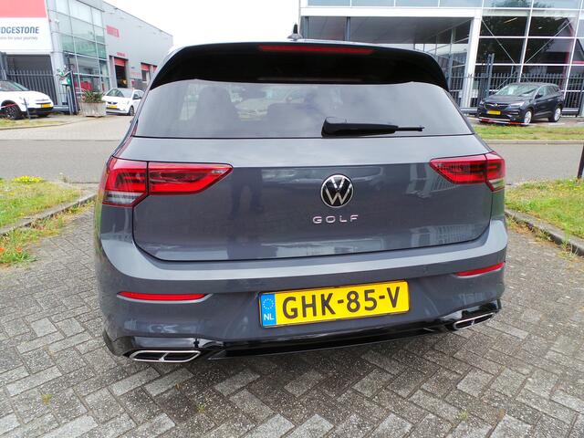 Volkswagen GOLF 1.5 eTSI R-Line Pano,Dodehoek,Stoelverw Airco,Cruise,Navigatie,18"Lmv