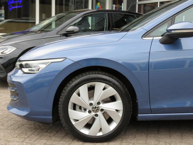 Volkswagen GOLF 1.5 ETSI 150PK DSG-aut. Edition 50 FACELIFT / Open dak / Veel opties / FABIEKS garantie