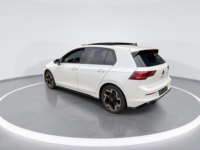 Volkswagen GOLF 1.5eTSI/150PK R-Line Blackstyle DSG · NIEUW MODEL · Panoramadak · Camera + Parkeersensoren · Stoel- & stuurverwarming · Garantie tot november 2026