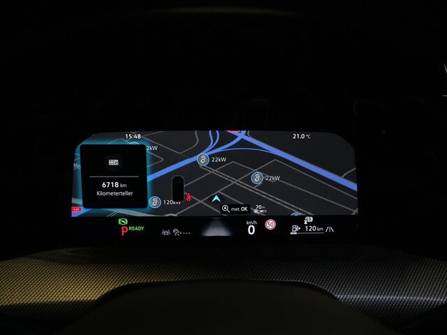 Volkswagen GOLF 1.5 eTSI 150 pk DSG R-Line | Black Style | Panoramadak | Trekhaak | IQ Light | Harman/Kardon | Head-up display | Stuur-/stoelverwarming