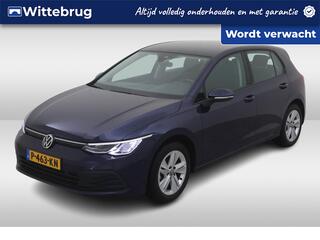 volkswagen-golf-1.0-tsi-life---park