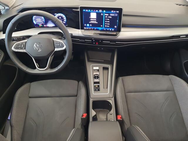 Volkswagen GOLF 1.5 eTSI 115pk DSG/AUT Life Edition Panoramadak, Camera, ergoActive