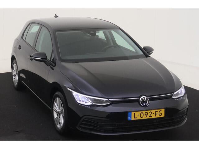 Volkswagen GOLF 1.0 TSI 110pk Life | Navigatie | App Connect | Parkeersensoren