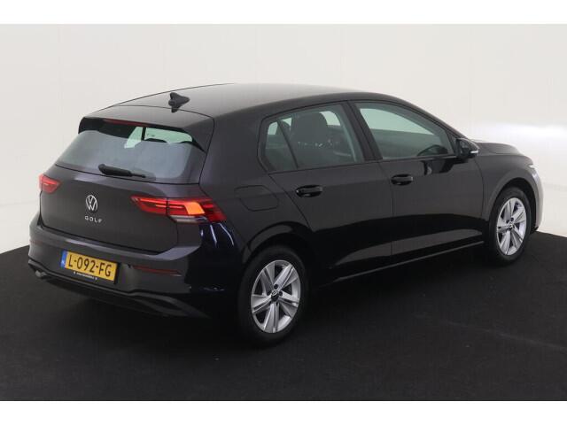 Volkswagen GOLF 1.0 TSI 110pk Life | Navigatie | App Connect | Parkeersensoren