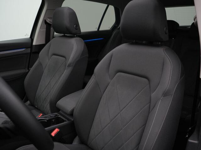 Volkswagen GOLF 1.4 204 pk DSG eHybrid GTE Style | Panoramadak | Trekhaak | Geheugen-/massagestoel | Stuur-/stoelverwarming | Alcantara