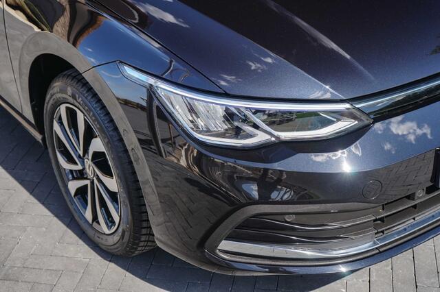 Volkswagen GOLF VIII 1.0 TSI Active