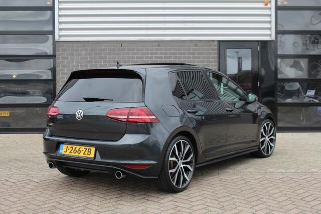 Volkswagen GOLF 2.0 TSI GTI / Panoramadak / Stoelverwarming