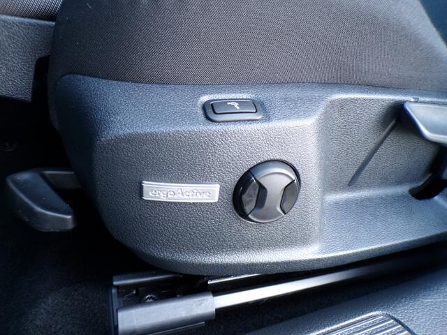 Volkswagen GOLF 1.0 TSI Comfortline Business, Carplay + Android Auto / ErgoActive / Camera + Sensoren / Adaptive Cruise