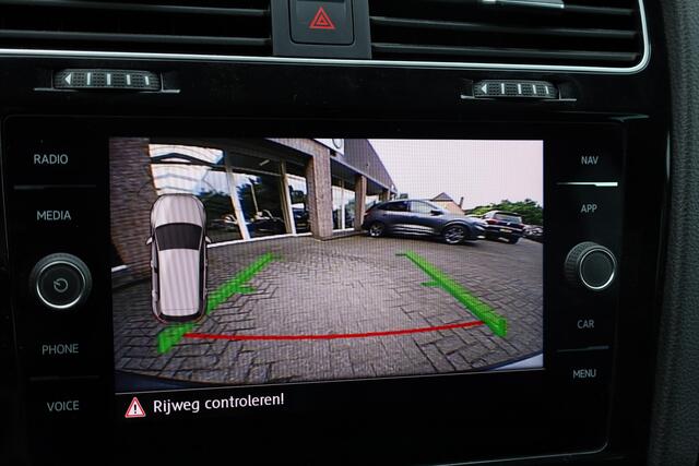 Volkswagen GOLF VII 1.5 TSi ACT BlueMotion CAMERA CARPLAY DAB TREKHAAK-ELEC 2xPDC ACC NAVI LMV ENZ!