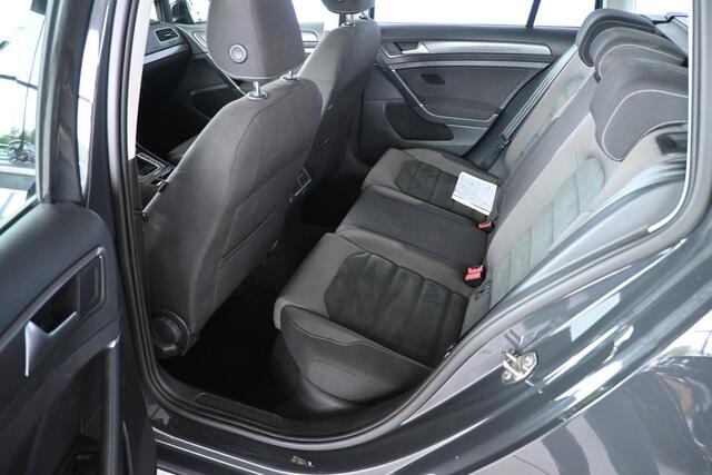 Volkswagen GOLF Variant 1.0 TSI Comfortline Business Automaat Clima Navigatie Massagestoel Inruil Mogelijk!