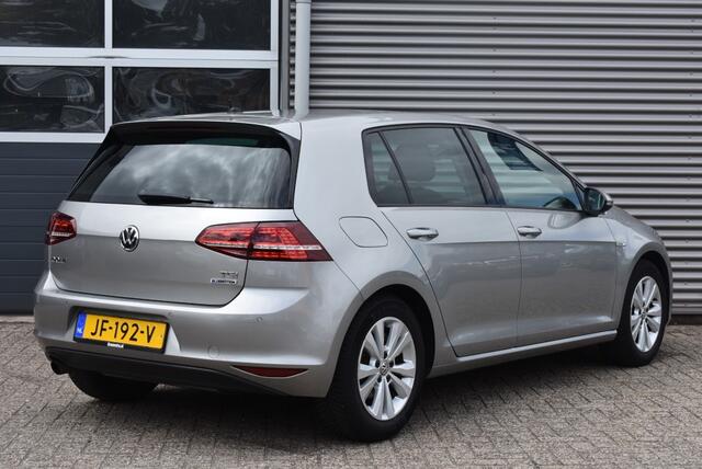 Volkswagen GOLF 1.0 TSI BNS ED. CON / APPLE CARPLAY / CLIMA / DEALER ONDERHOUDEN