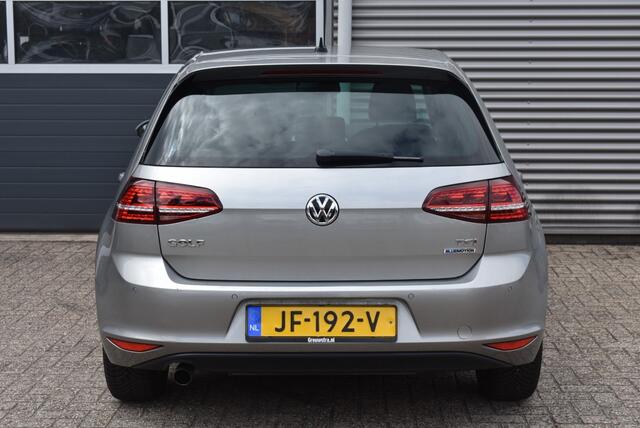 Volkswagen GOLF 1.0 TSI BNS ED. CON / APPLE CARPLAY / CLIMA / DEALER ONDERHOUDEN