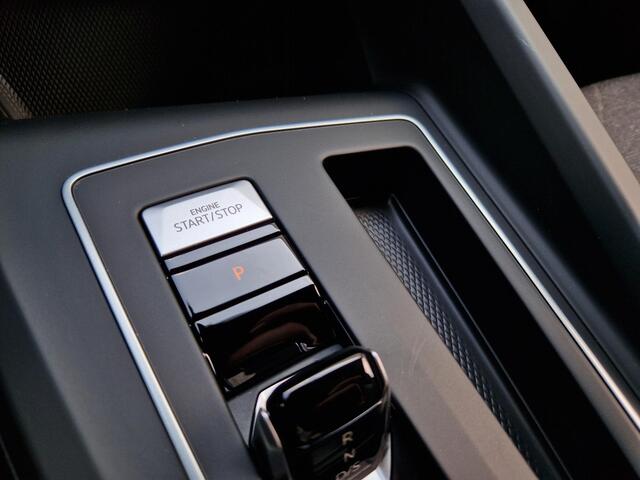 Volkswagen GOLF Variant 1.5 eTSI Life Business | Camera | Stoelverwarming | ACC | LED | PDC | DAB | 18 inch