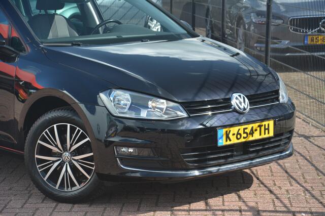 Volkswagen GOLF 1.2 TSI | Navigatie | Automaat | Cruise-control | Stoelverwarming | Clima | PDC |