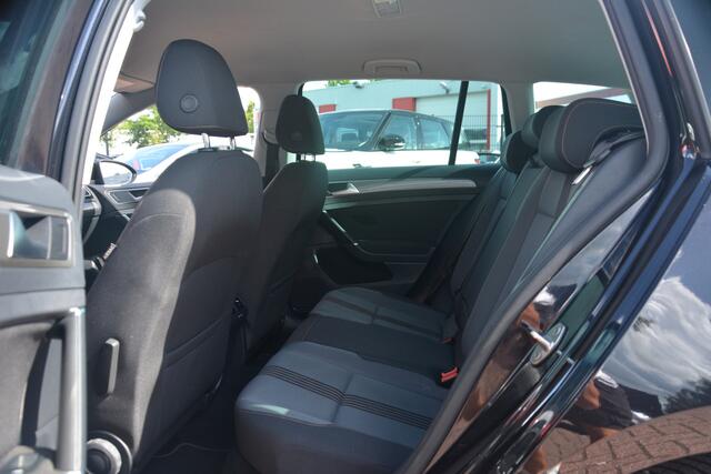 Volkswagen GOLF 1.2 TSI | Navigatie | Automaat | Cruise-control | Stoelverwarming | Clima | PDC |