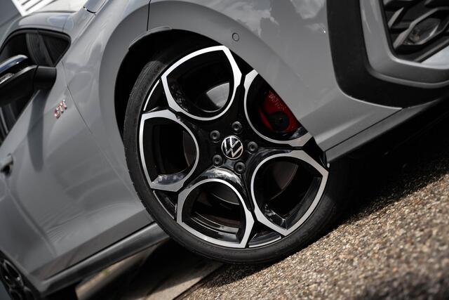 Volkswagen GOLF 8.5 2.0 TSI GTI |Pano |360° |Head-up |Sfeer