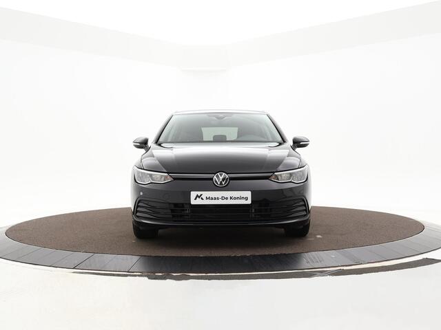 Volkswagen GOLF 1.0 eTsi 110pk DSG Life · Apple/Android Car Play · Navi · P-Sensoren · ACC · DAB · 16'' Inch · Garantie t/m 17-04-2027 of 100.000km